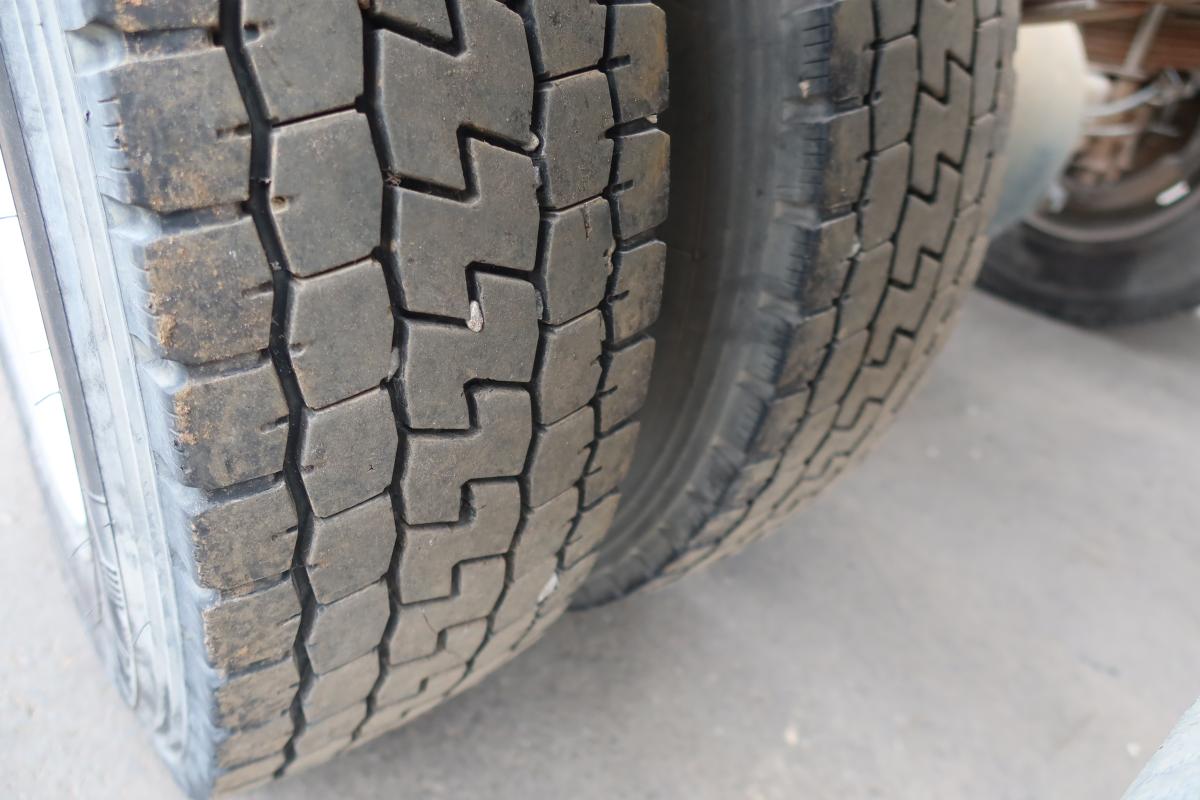 中古コンテナ車 いすゞ フォワード