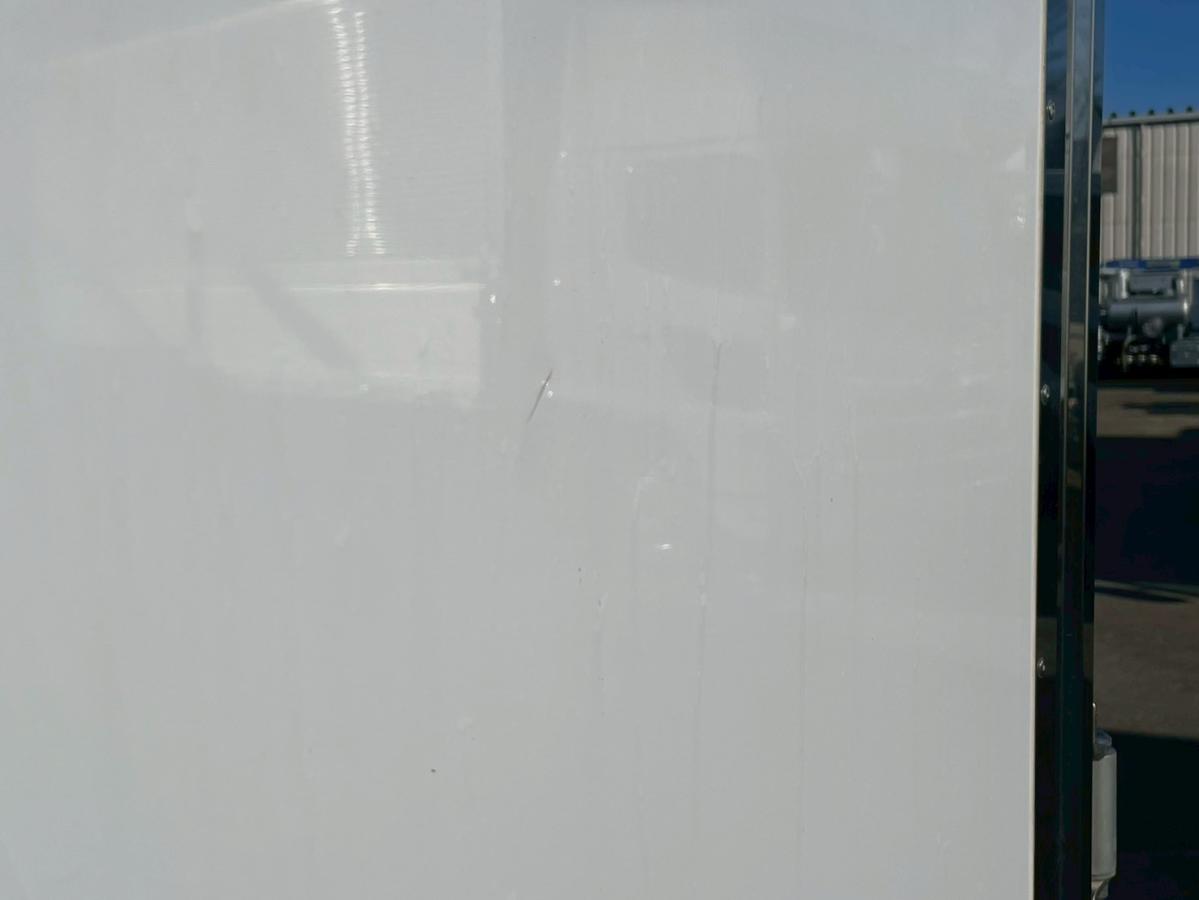 中古冷凍バン 三菱ふそう キャンター