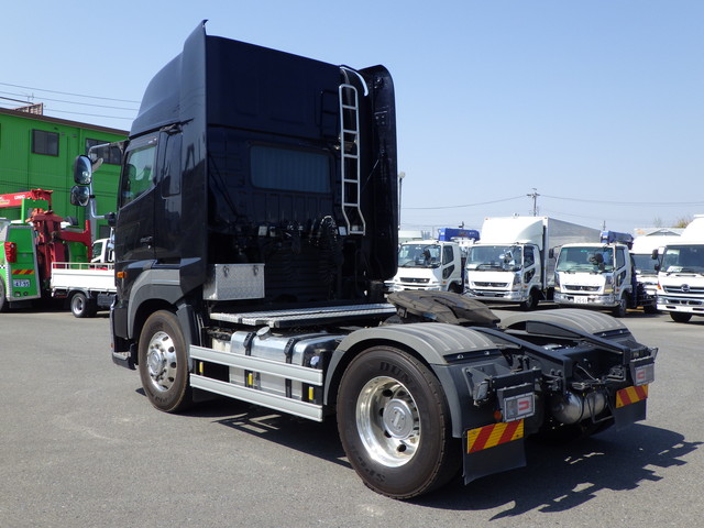 中古トラクタ 日野 