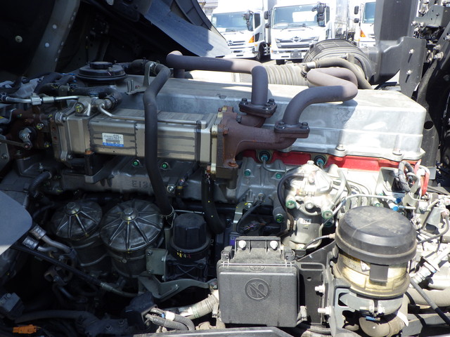 中古トラクタ 日野 