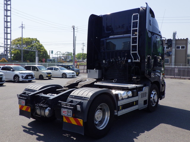 中古トラクタ 日野 