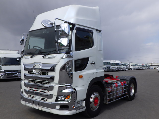 中古トラクタ 日野 