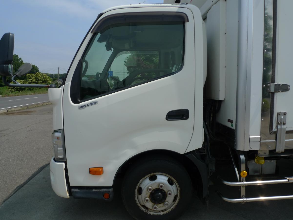 中古冷凍バン 日野 デュトロ