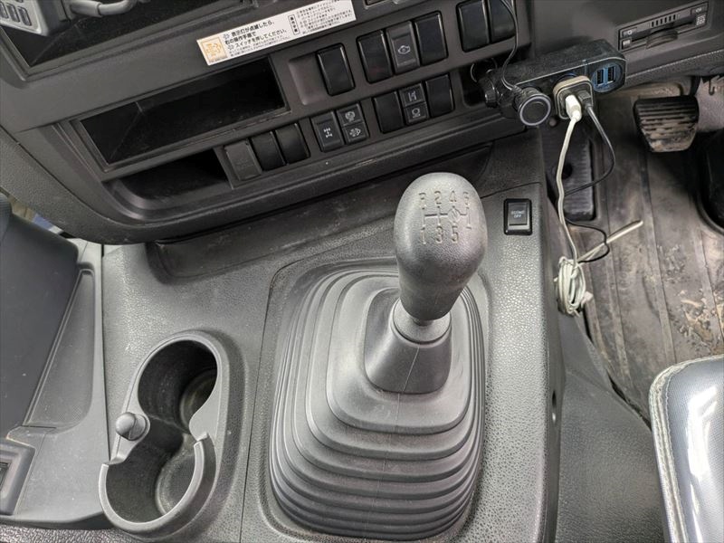 中古ミキサー車(生コン車) いすゞ ギガ