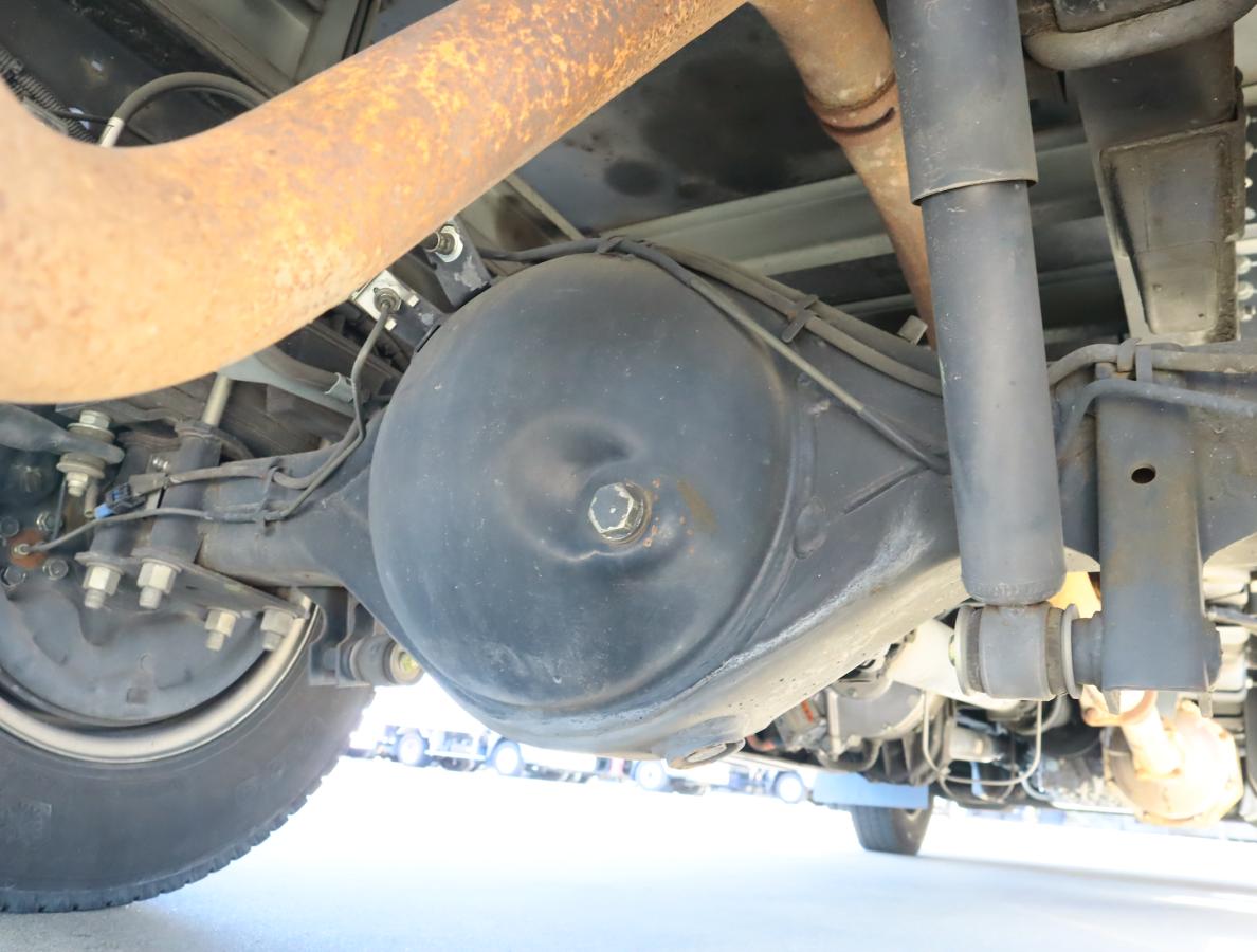 中古冷凍バン いすゞ エルフ