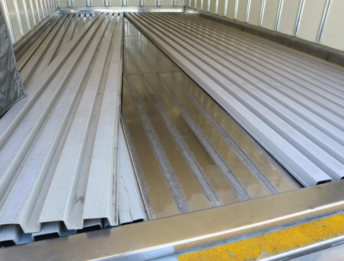 中古冷凍バン いすゞ エルフ