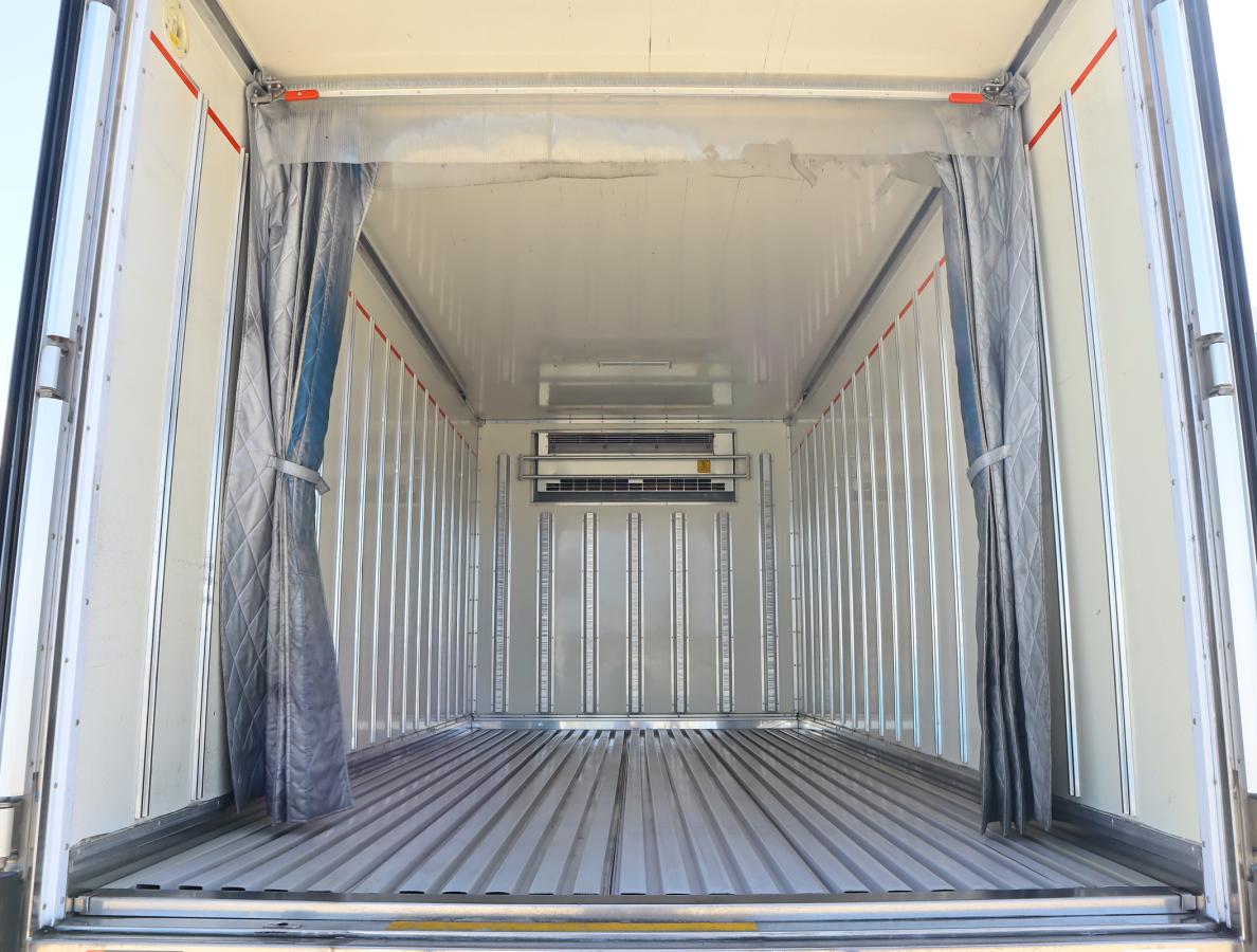 中古冷凍バン いすゞ エルフ