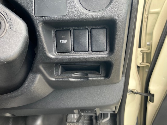 中古バス トヨタ ハイエース