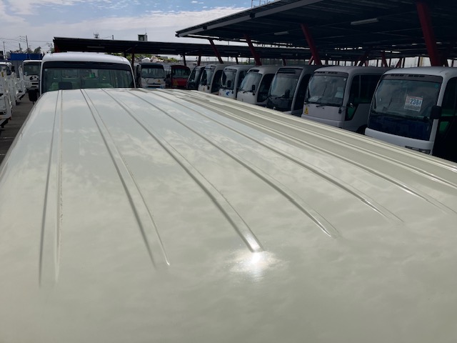 中古バス トヨタ ハイエース