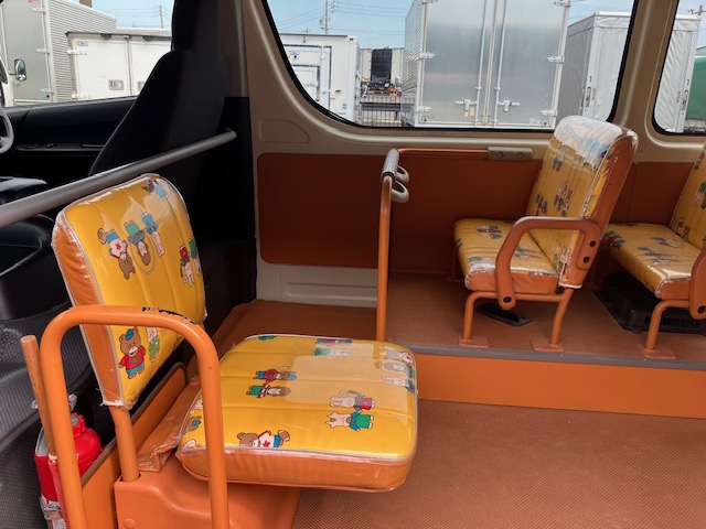 中古バス トヨタ ハイエース