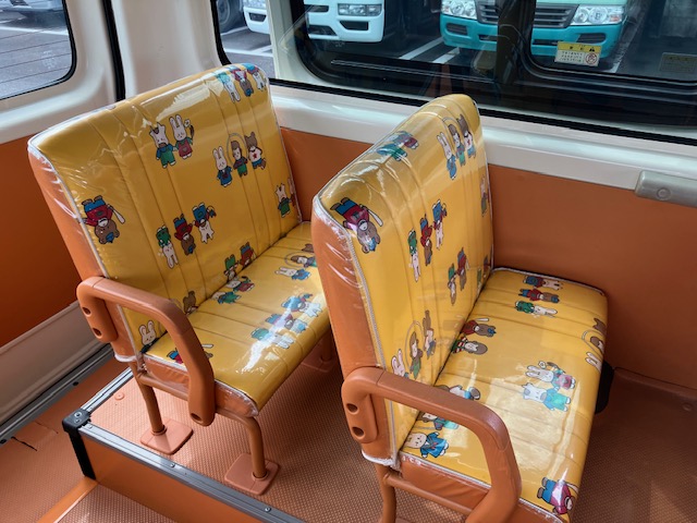 中古バス トヨタ ハイエース