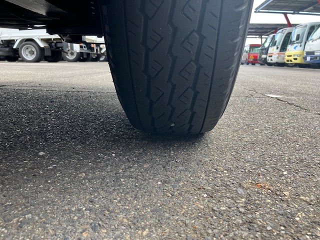 中古バス トヨタ ハイエース