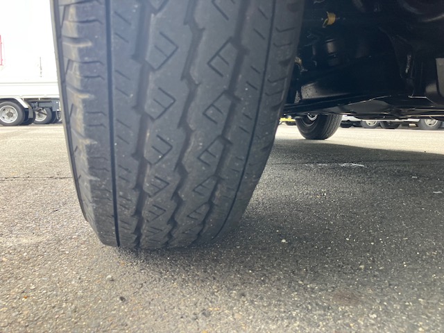 中古バス トヨタ ハイエース