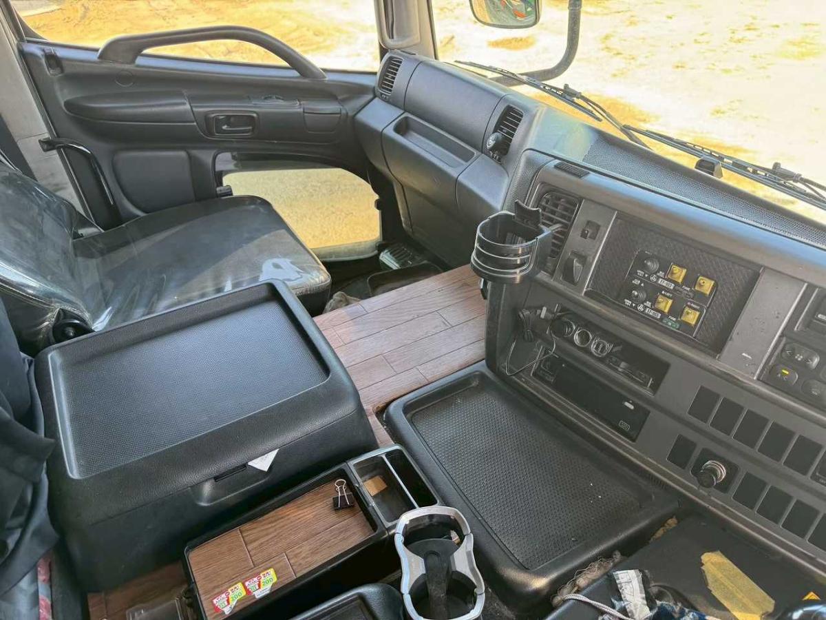 中古深ダンプ 日野 プロフィア