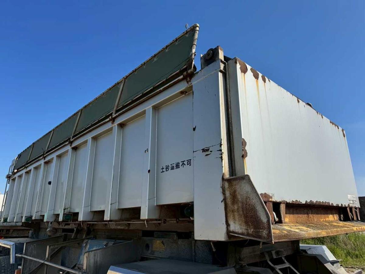 中古深ダンプ 日野 プロフィア