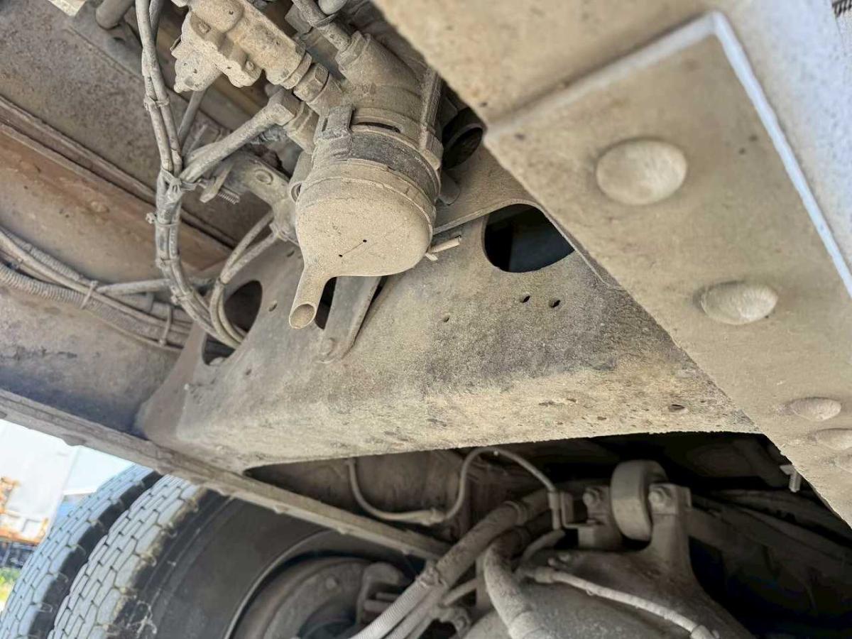 中古深ダンプ 日野 プロフィア