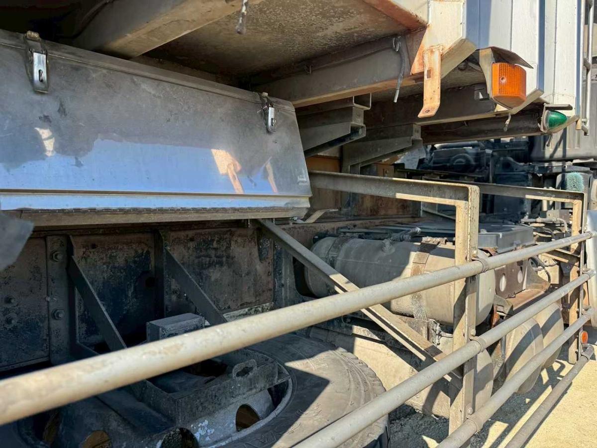 中古深ダンプ 日野 プロフィア