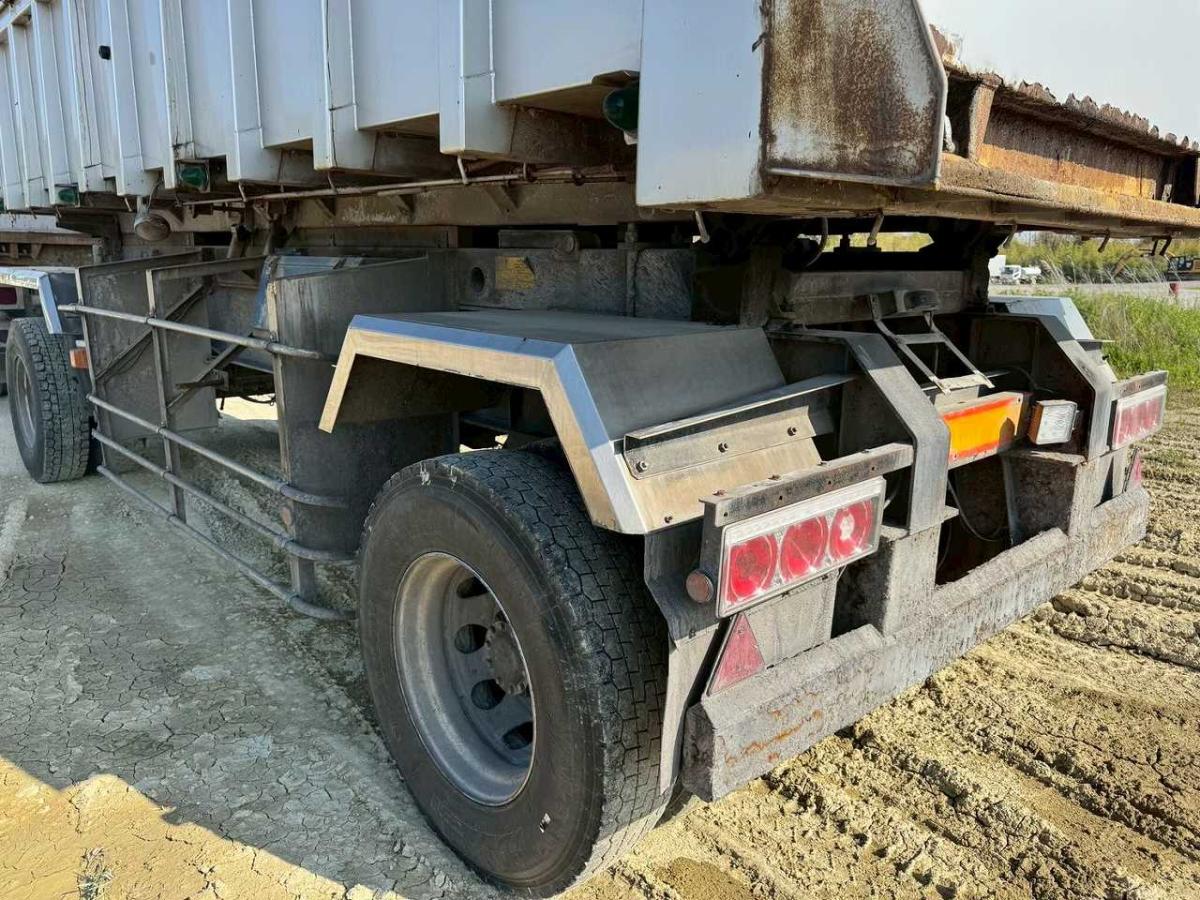 中古深ダンプ 日野 プロフィア