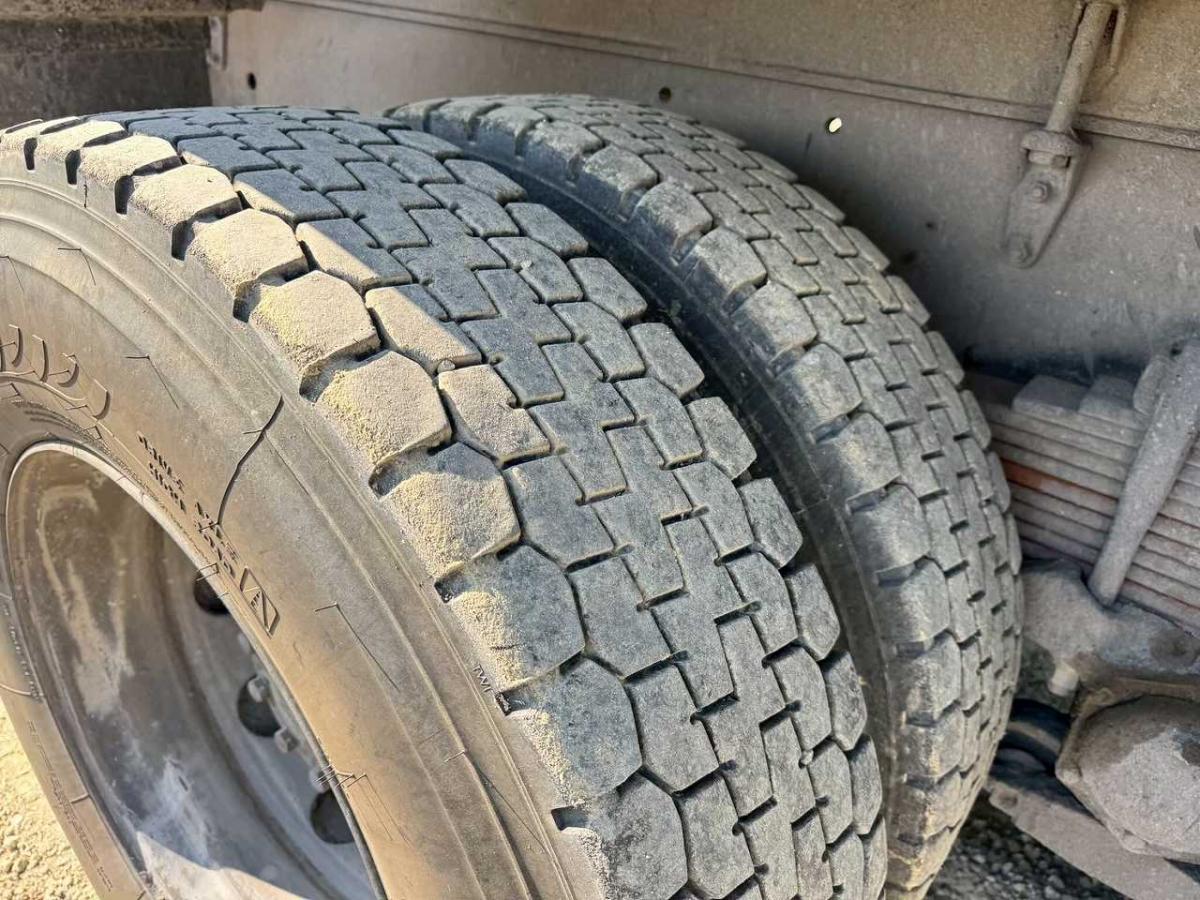 中古深ダンプ 日野 プロフィア