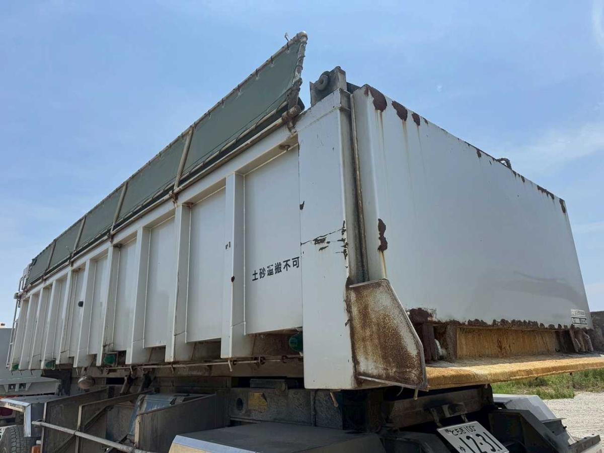 中古深ダンプ 日野 プロフィア