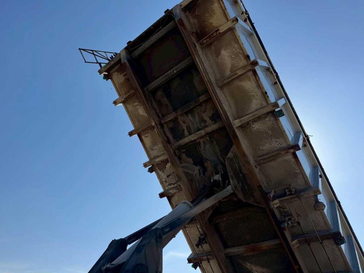 中古深ダンプ 日野 プロフィア