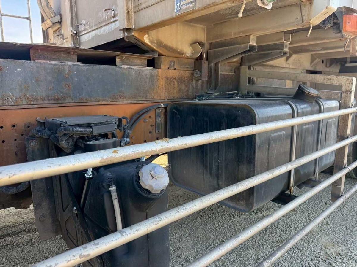 中古深ダンプ 日野 プロフィア