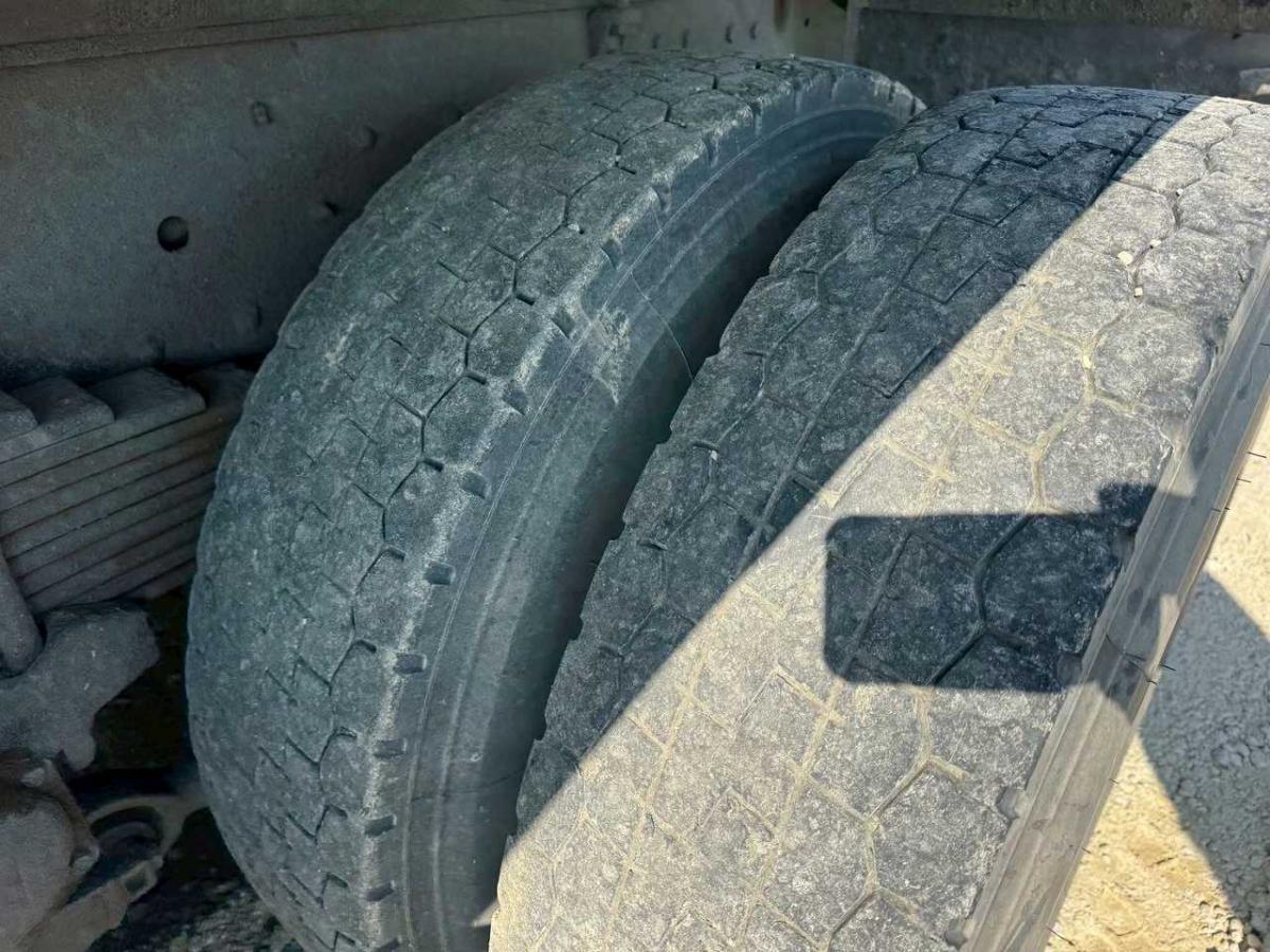 中古深ダンプ 日野 プロフィア