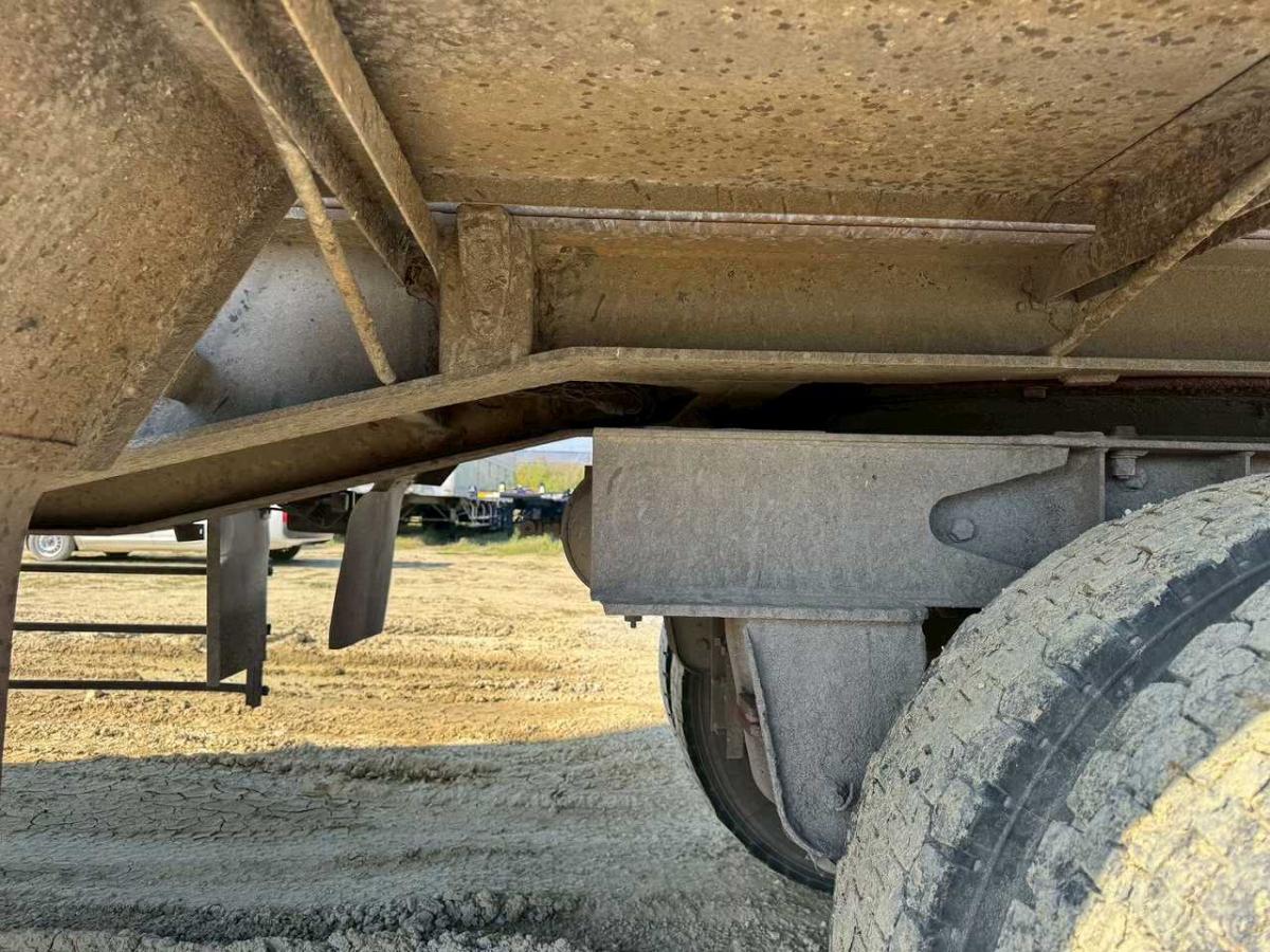 中古深ダンプ 日野 プロフィア