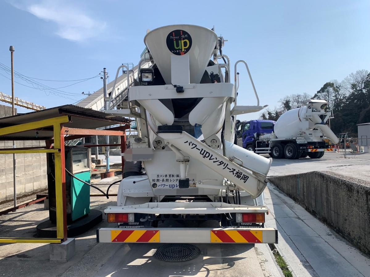 中古ミキサー車(生コン車) いすゞ フォワード