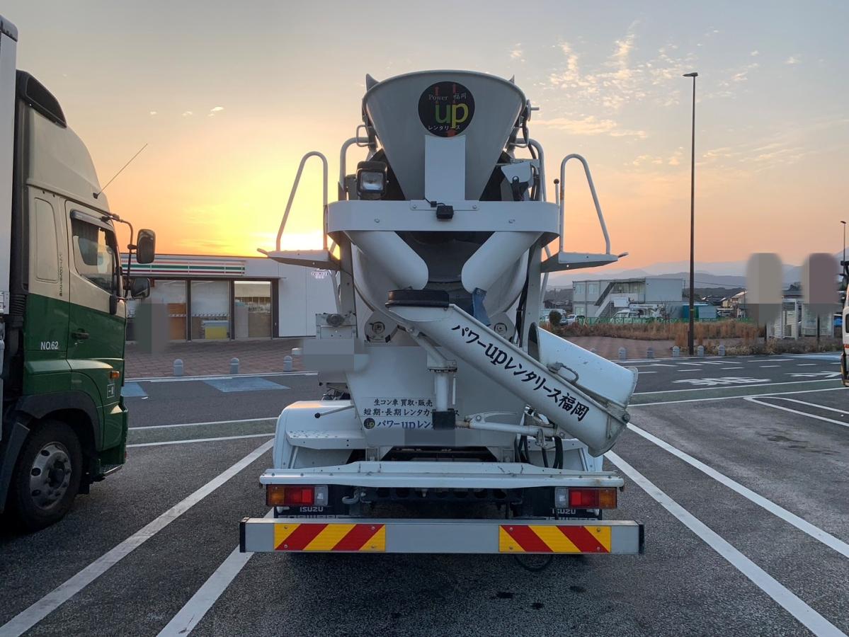 中古ミキサー車(生コン車) いすゞ フォワード