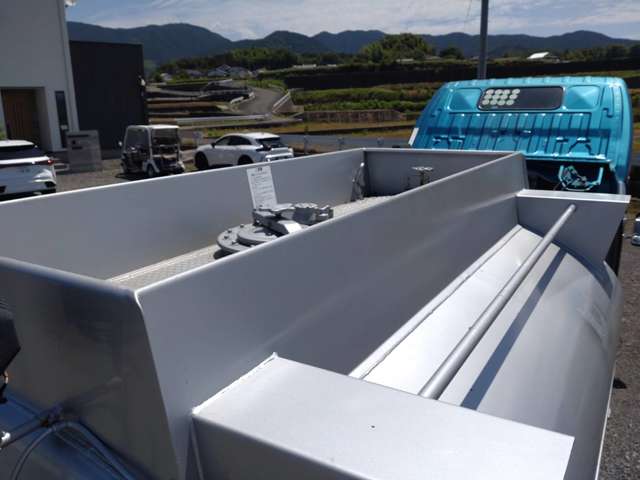 中古タンクローリー 日野 デュトロ