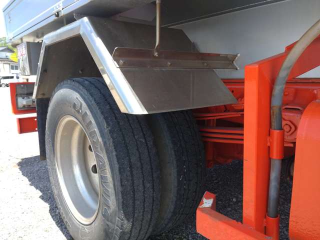 中古タンクローリー 日野 デュトロ