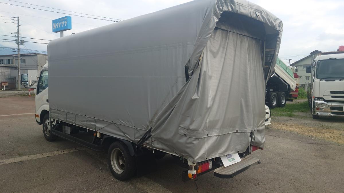中古幌付き平ボディ 日野 デュトロ