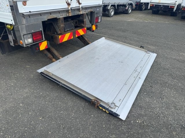 中古冷凍バン 日野 レンジャー