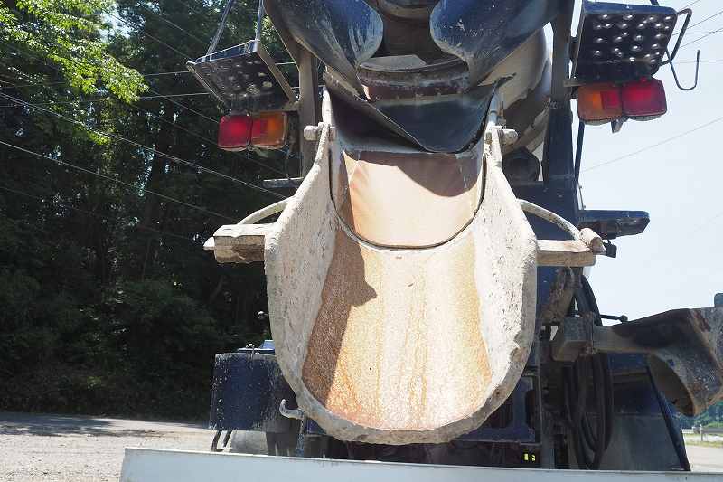 中古ミキサー車(生コン車) 日野 レンジャー