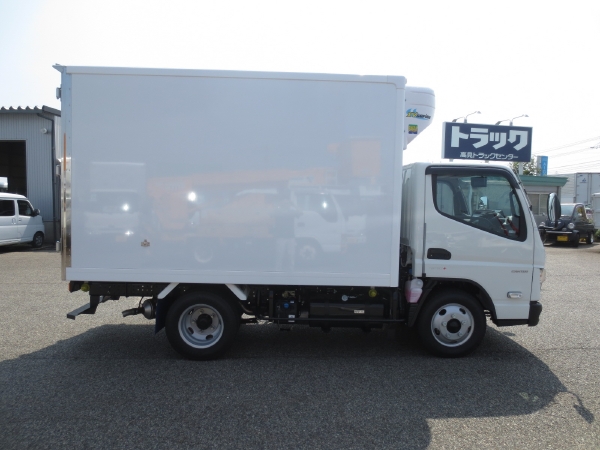 中古冷凍バン 三菱ふそう キャンター