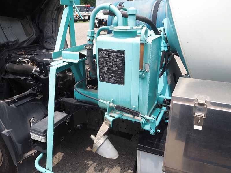 中古ミキサー車(生コン車) いすゞ エルフ