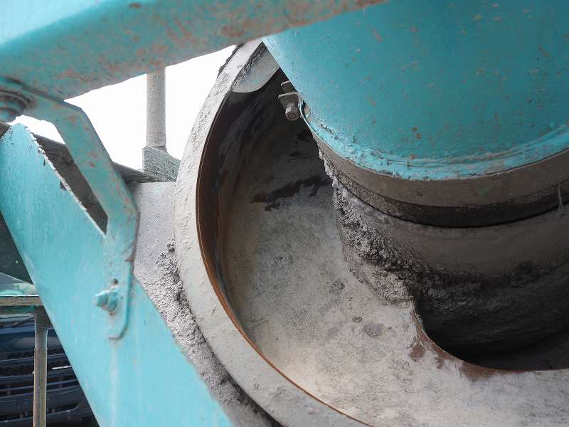 中古ミキサー車(生コン車) いすゞ エルフ