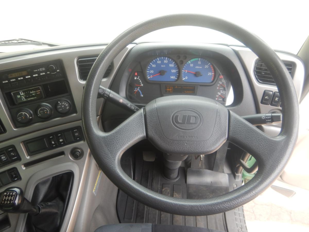 中古粉粒体運搬車 UDトラックス クオン