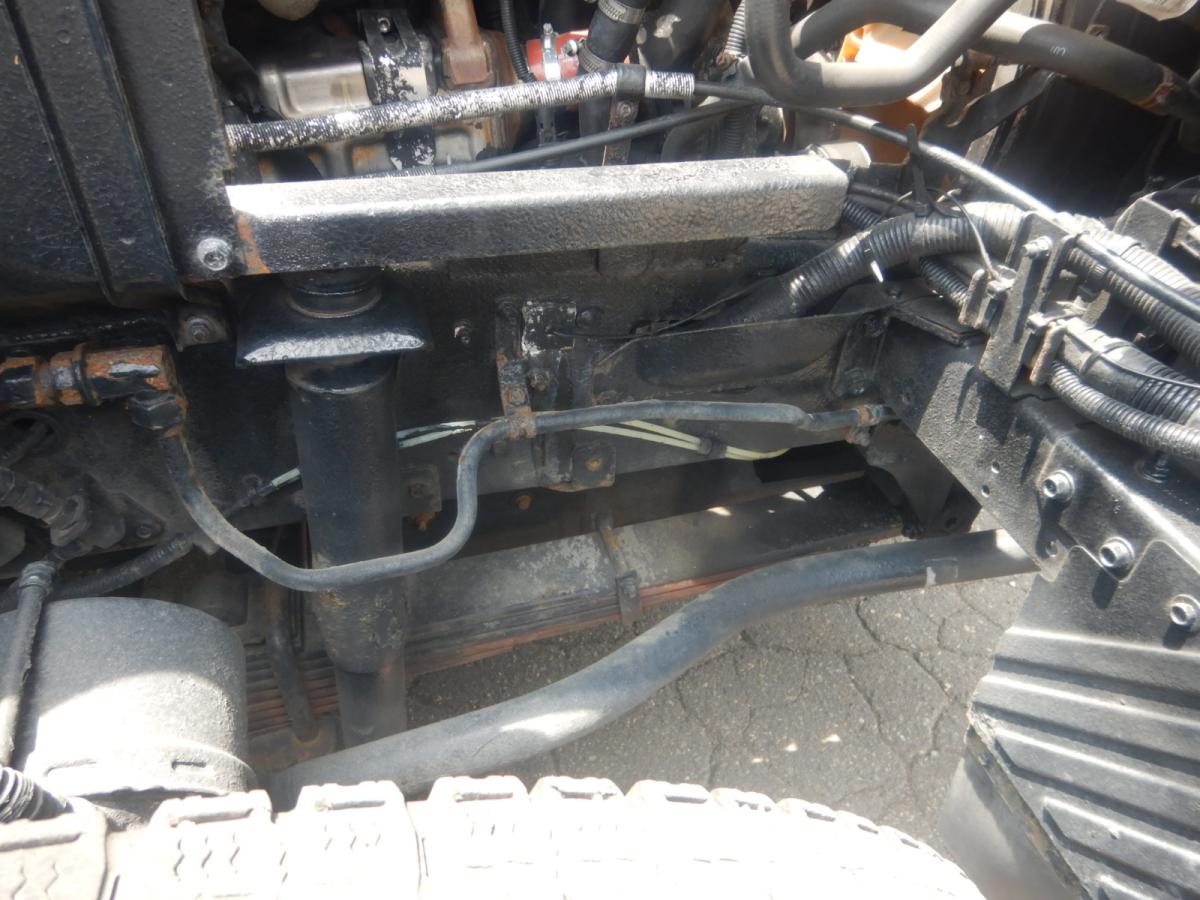 中古粉粒体運搬車 UDトラックス クオン