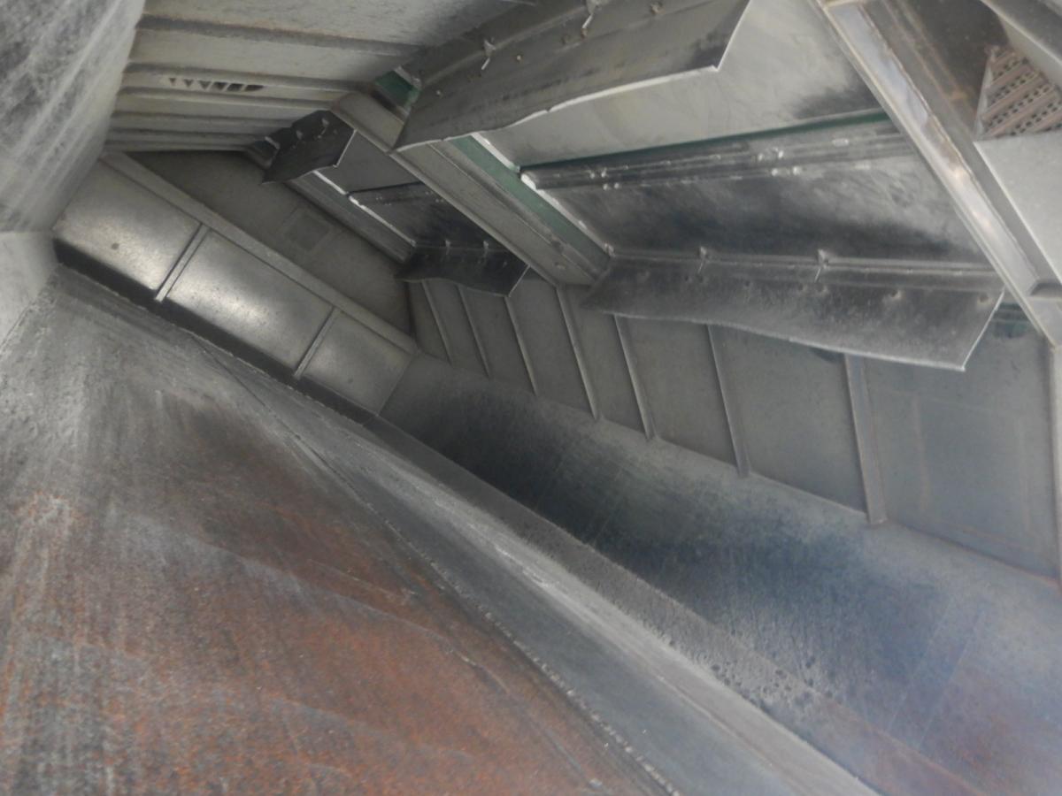中古粉粒体運搬車 UDトラックス クオン