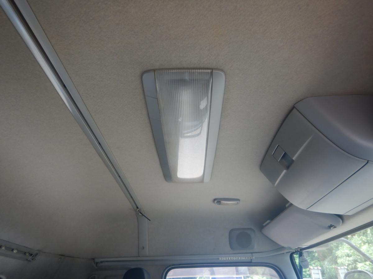 中古粉粒体運搬車 UDトラックス クオン