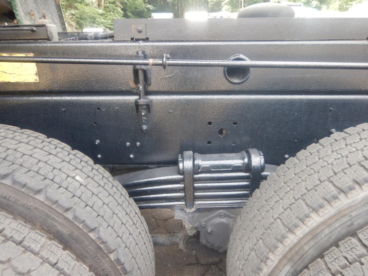 中古粉粒体運搬車 UDトラックス クオン