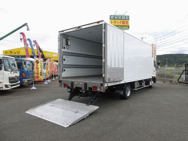 中古冷凍バン 日野 レンジャー