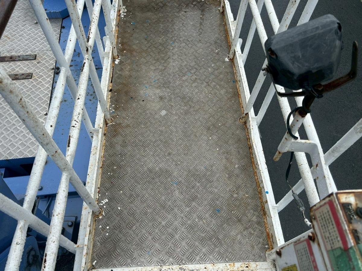 中古高所作業車 三菱ふそう キャンター