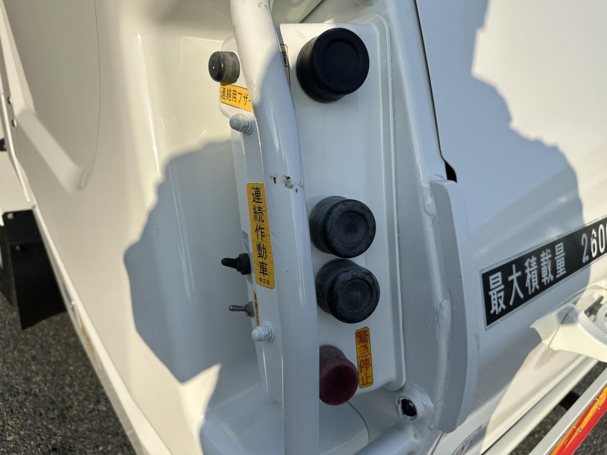 中古塵芥車(パッカー車) いすゞ エルフ