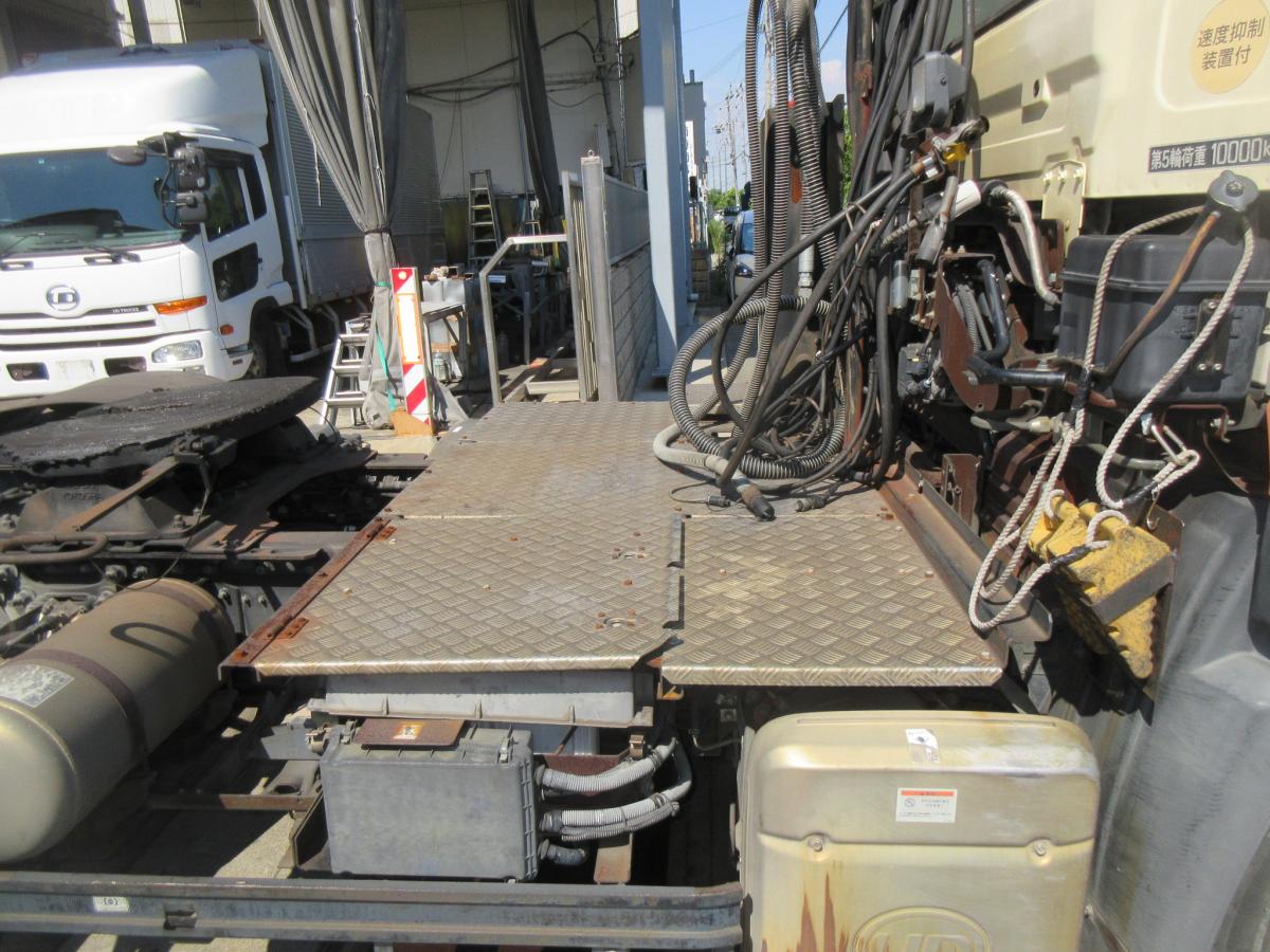 中古トラクタ UDトラックス クオン