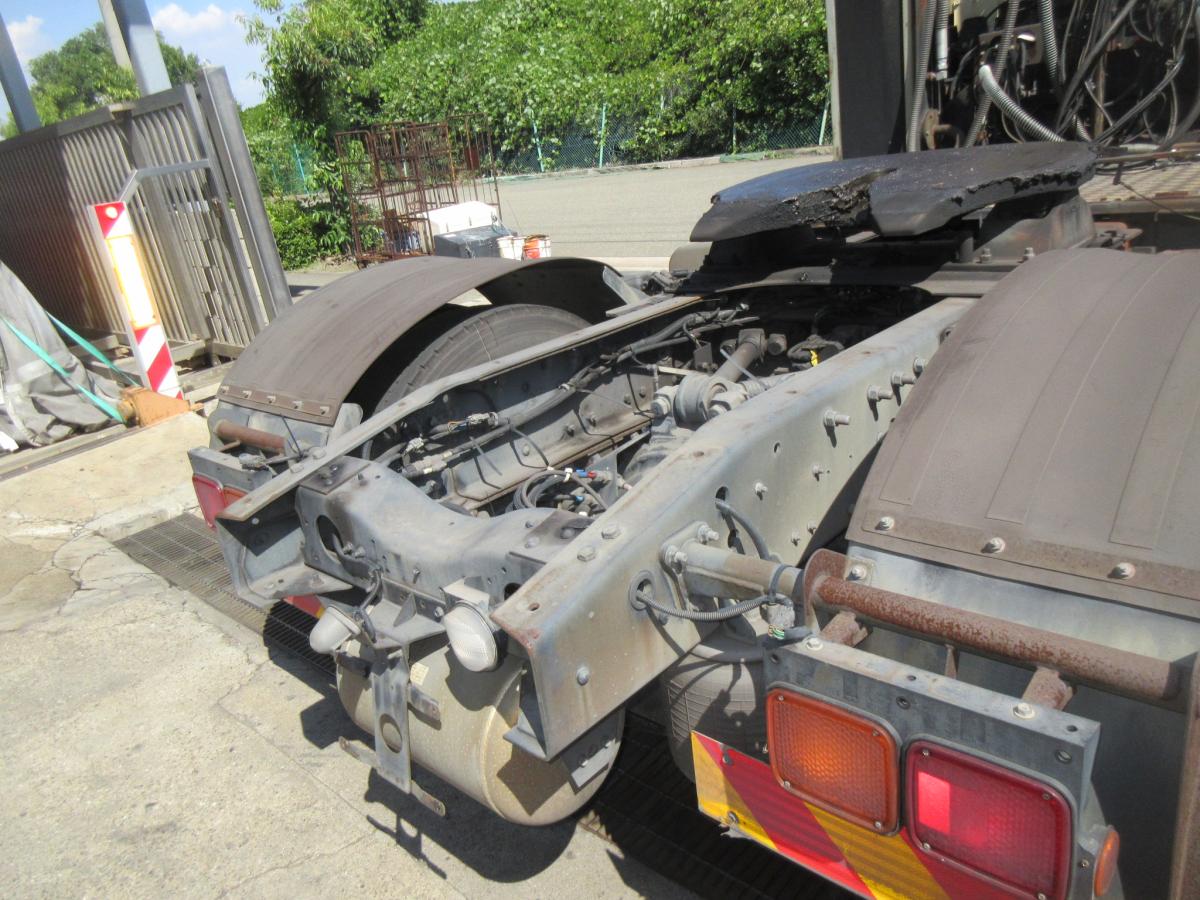 中古トラクタ UDトラックス クオン