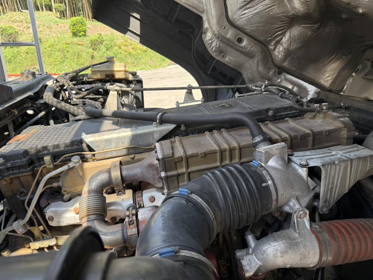 中古チップ運搬車 三菱 