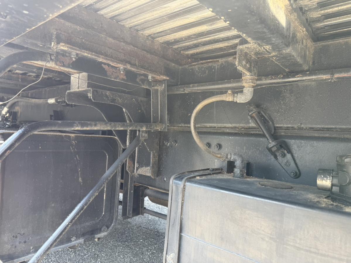 中古チップ運搬車 三菱 